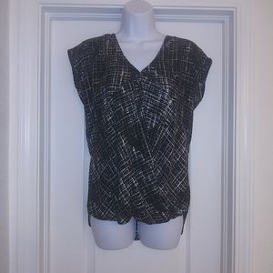 RO&DE Twist Front High Low Black And White Top S